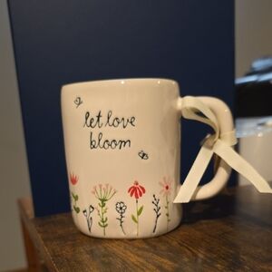 NWT Collectible Rae Dunn White Floral Mug - Let Love Bloom